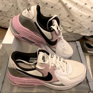 Nike WMNS Air Max Excee Athletic Shoes
